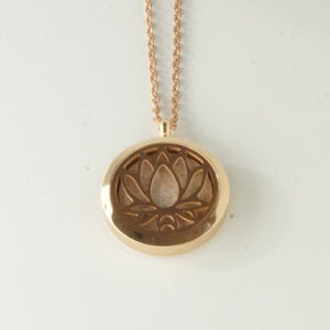 Necklace - Locket for Essential Oil - Lotus (Gold)